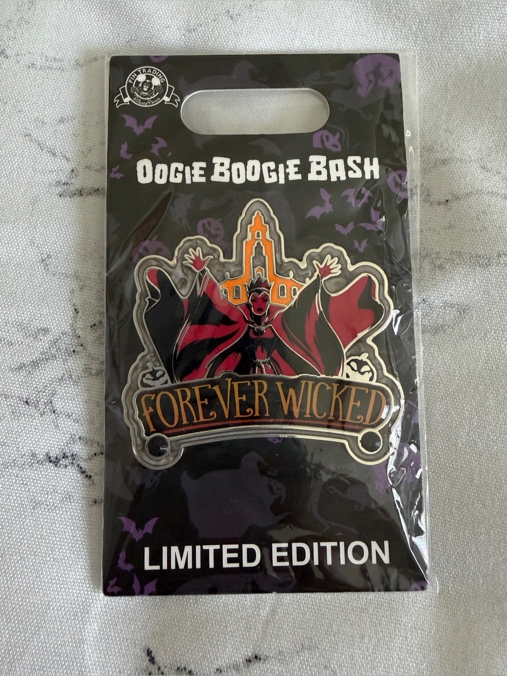 Disney | NWT Evil Queen Pin